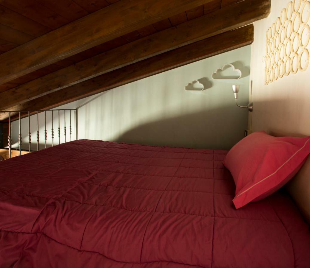 Mansardine Metropolitane Apartment Бреша Екстериор снимка